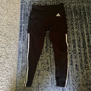 Adidas women’s leggings with pockets medium